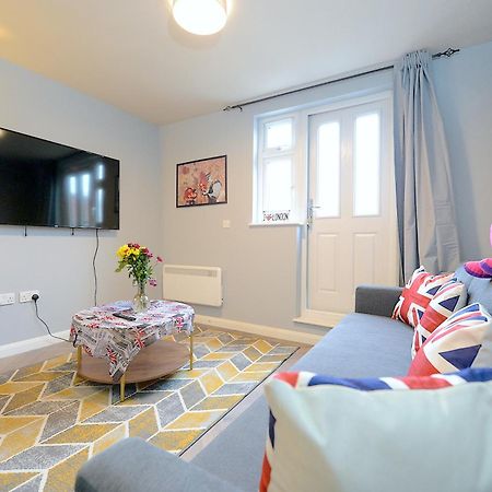 伦敦2 Bed Terraced Flat Piccadilly Line公寓 外观 照片