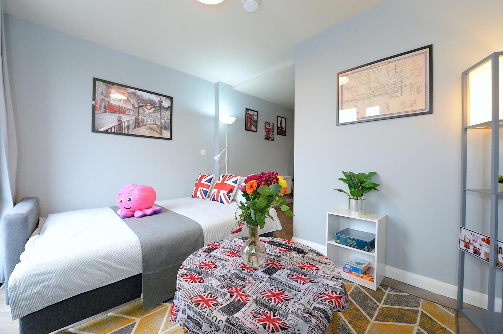 伦敦2 Bed Terraced Flat Piccadilly Line公寓 外观 照片