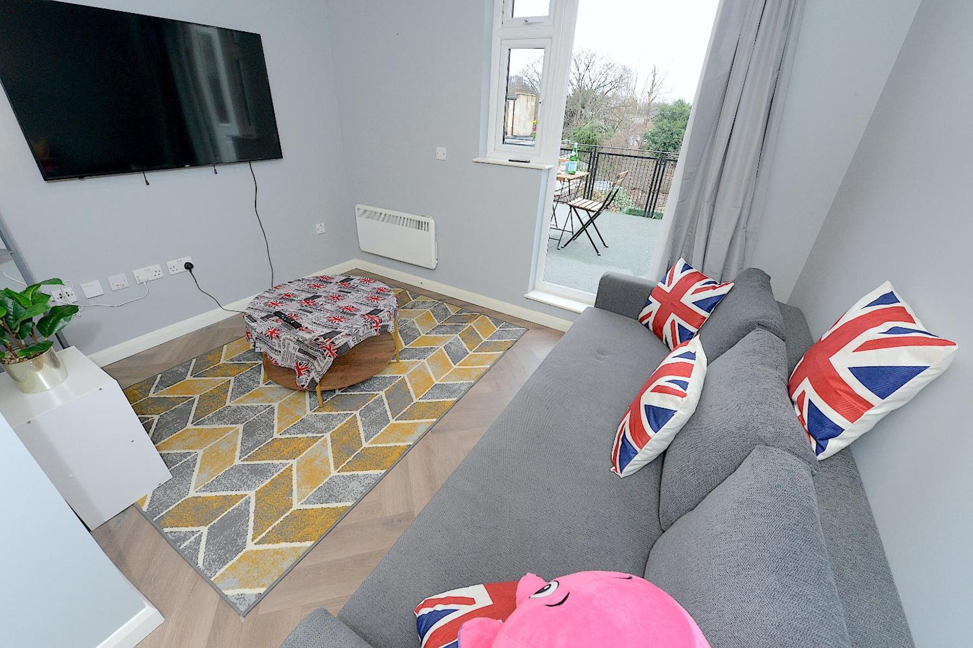 伦敦2 Bed Terraced Flat Piccadilly Line公寓 外观 照片