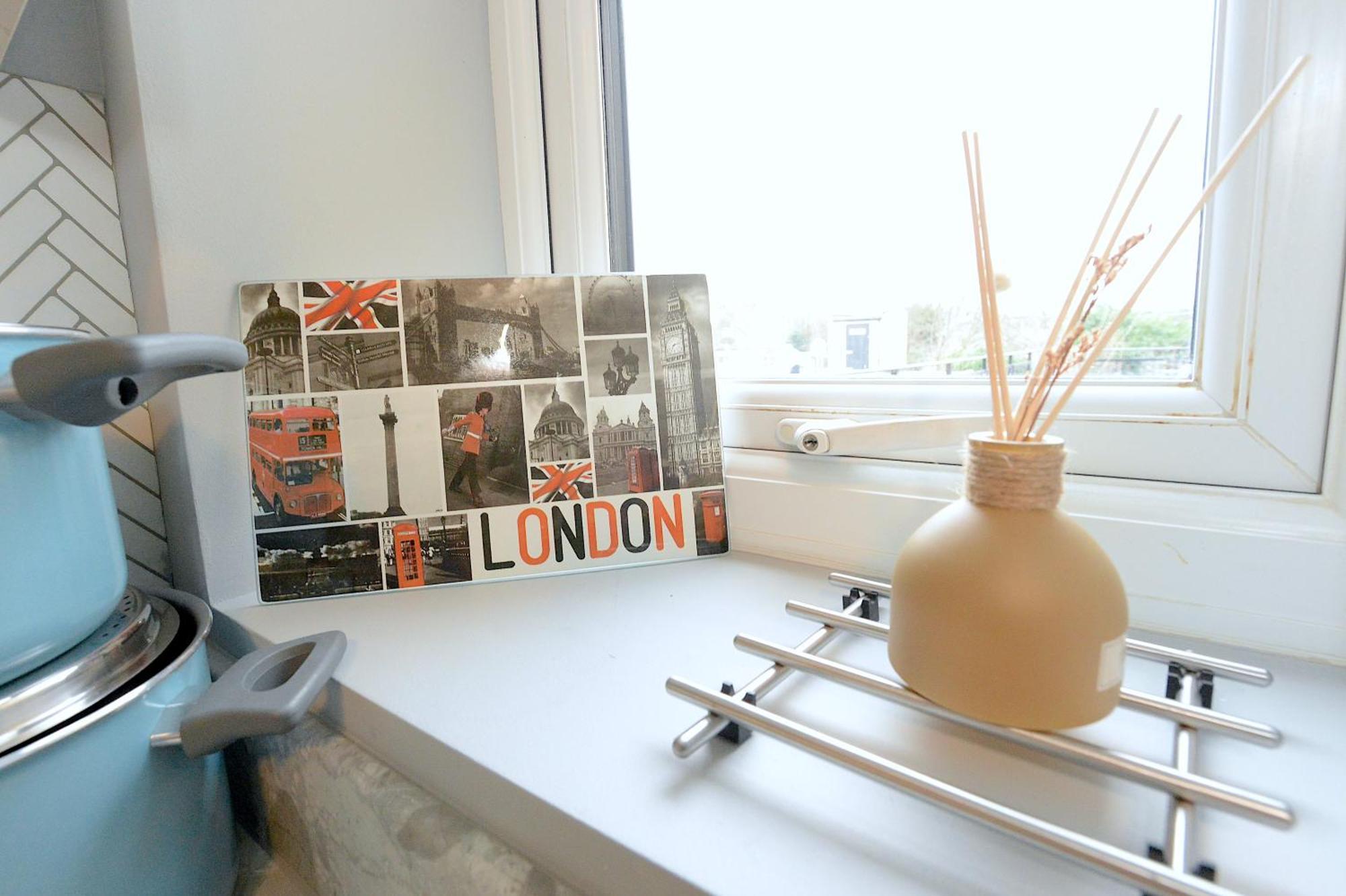 伦敦2 Bed Terraced Flat Piccadilly Line公寓 外观 照片