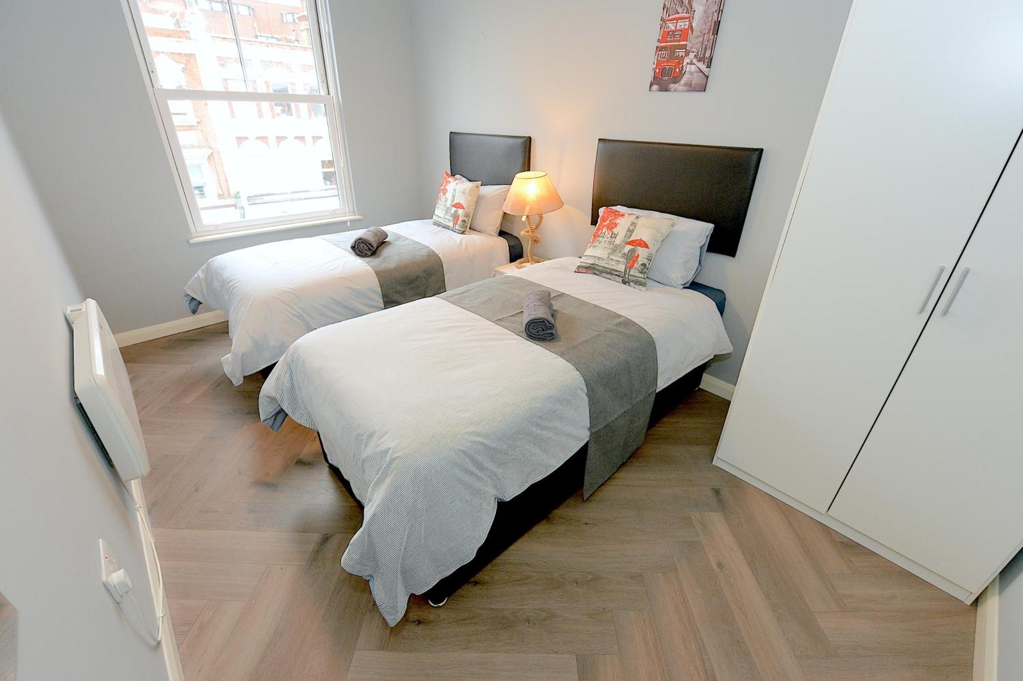 伦敦2 Bed Terraced Flat Piccadilly Line公寓 外观 照片