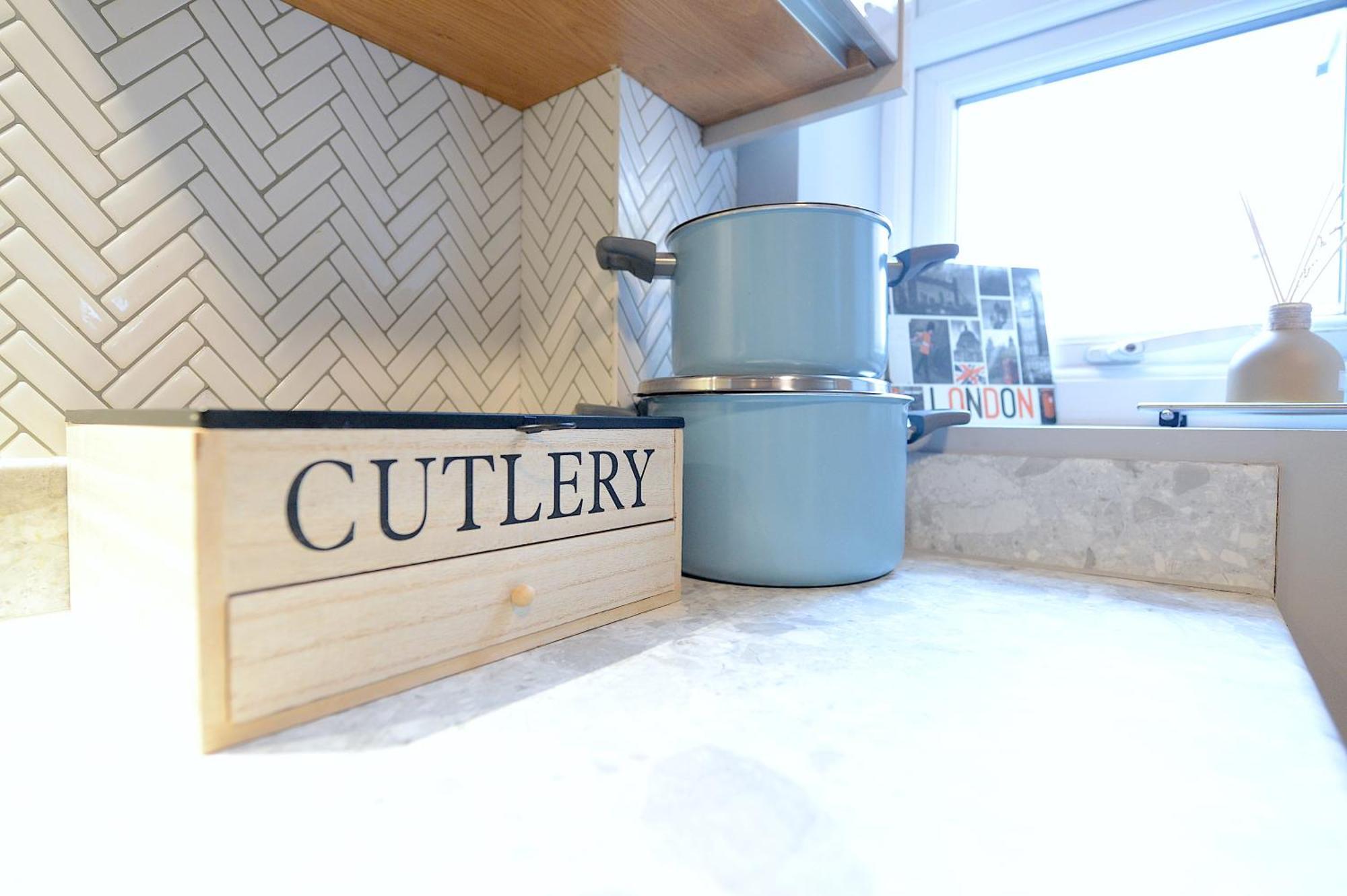 伦敦2 Bed Terraced Flat Piccadilly Line公寓 外观 照片